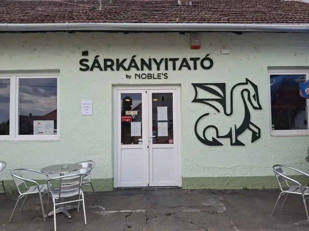 Sárkányitató